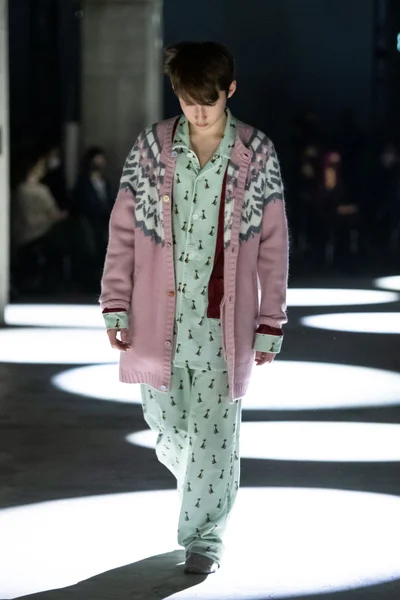 Look 7